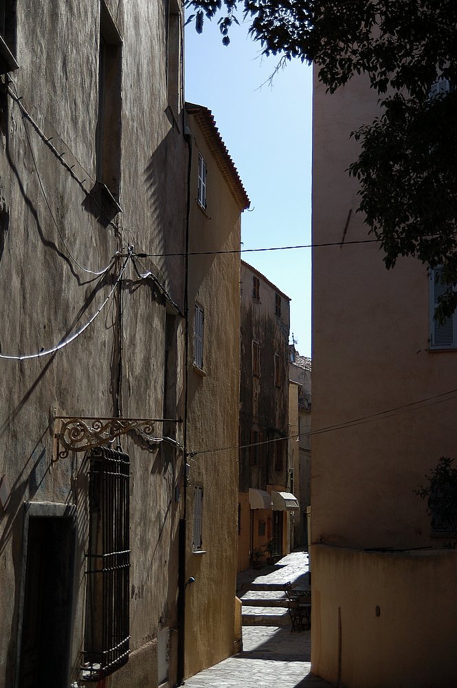 Calvi, Gasse.JPG